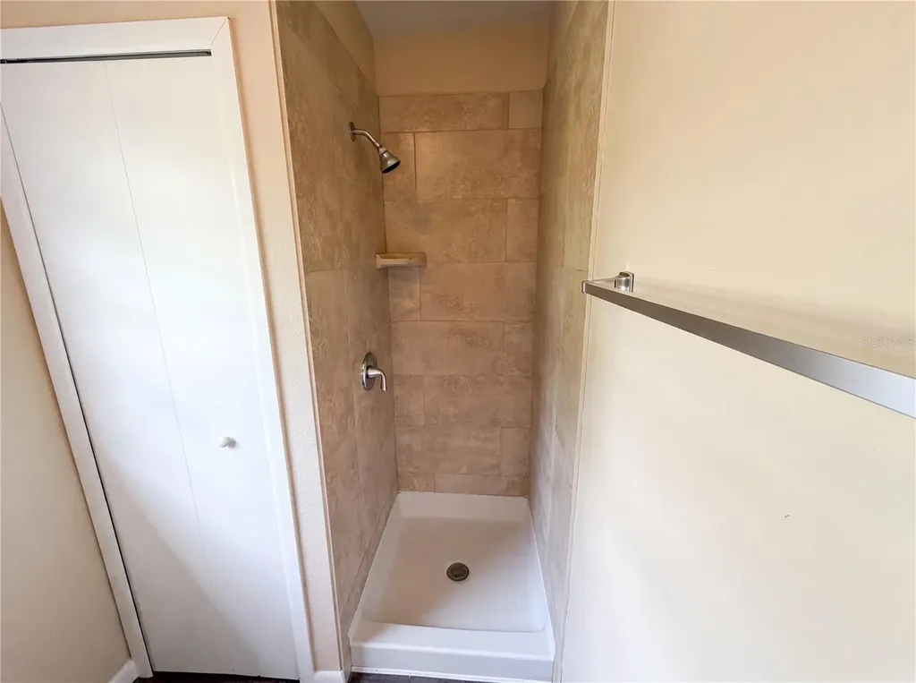 702 S Solandra Drive Orlando FL 32807