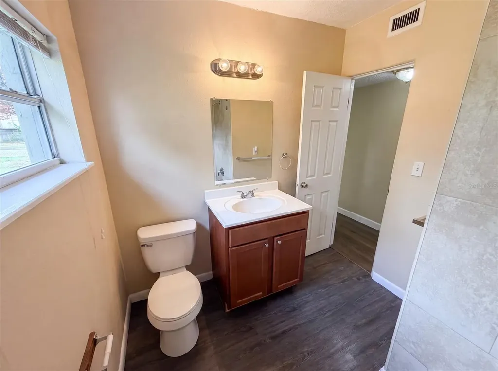 702 S Solandra Drive Orlando FL 32807