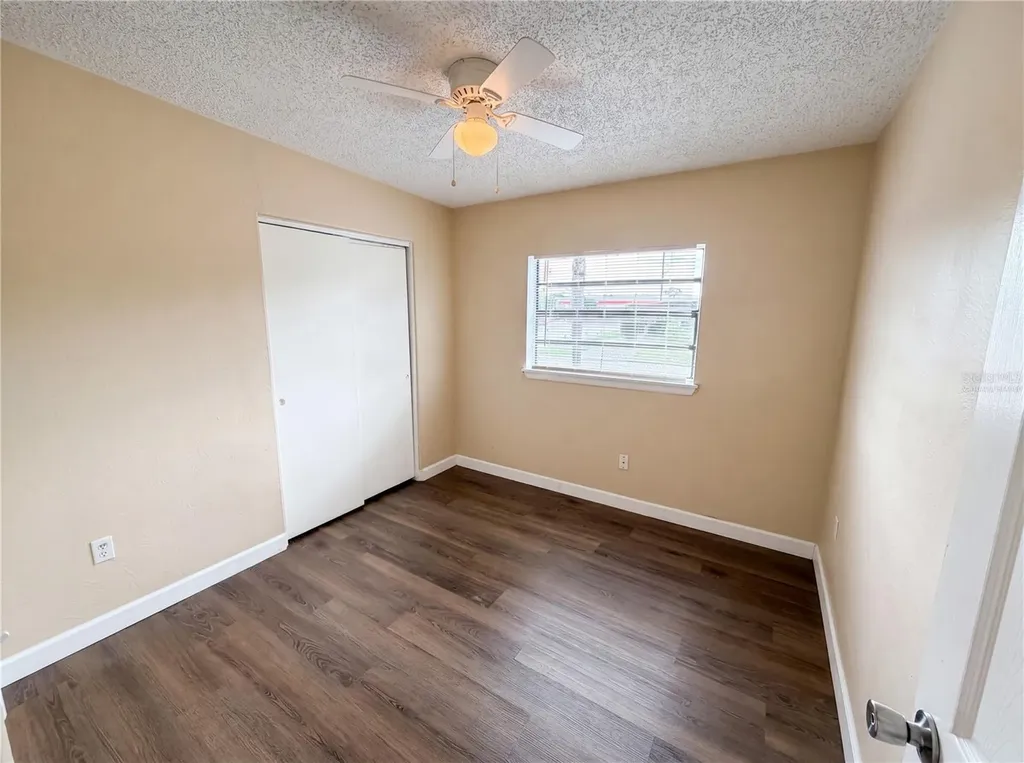 702 S Solandra Drive Orlando FL 32807