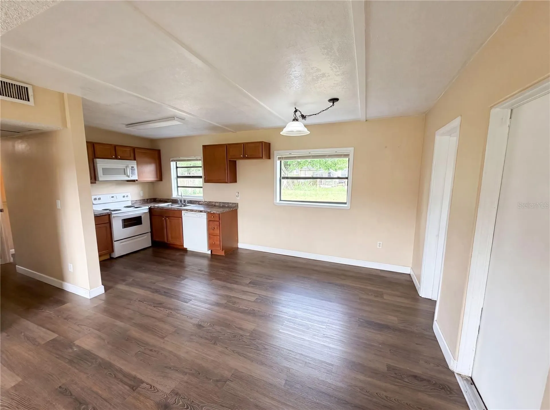 702 S Solandra Drive Orlando FL 32807
