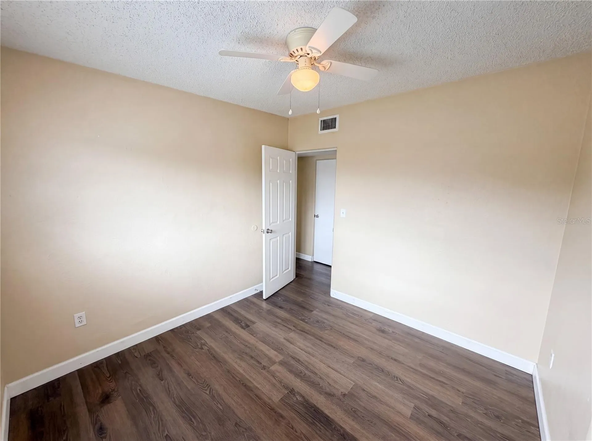 702 S Solandra Drive Orlando FL 32807