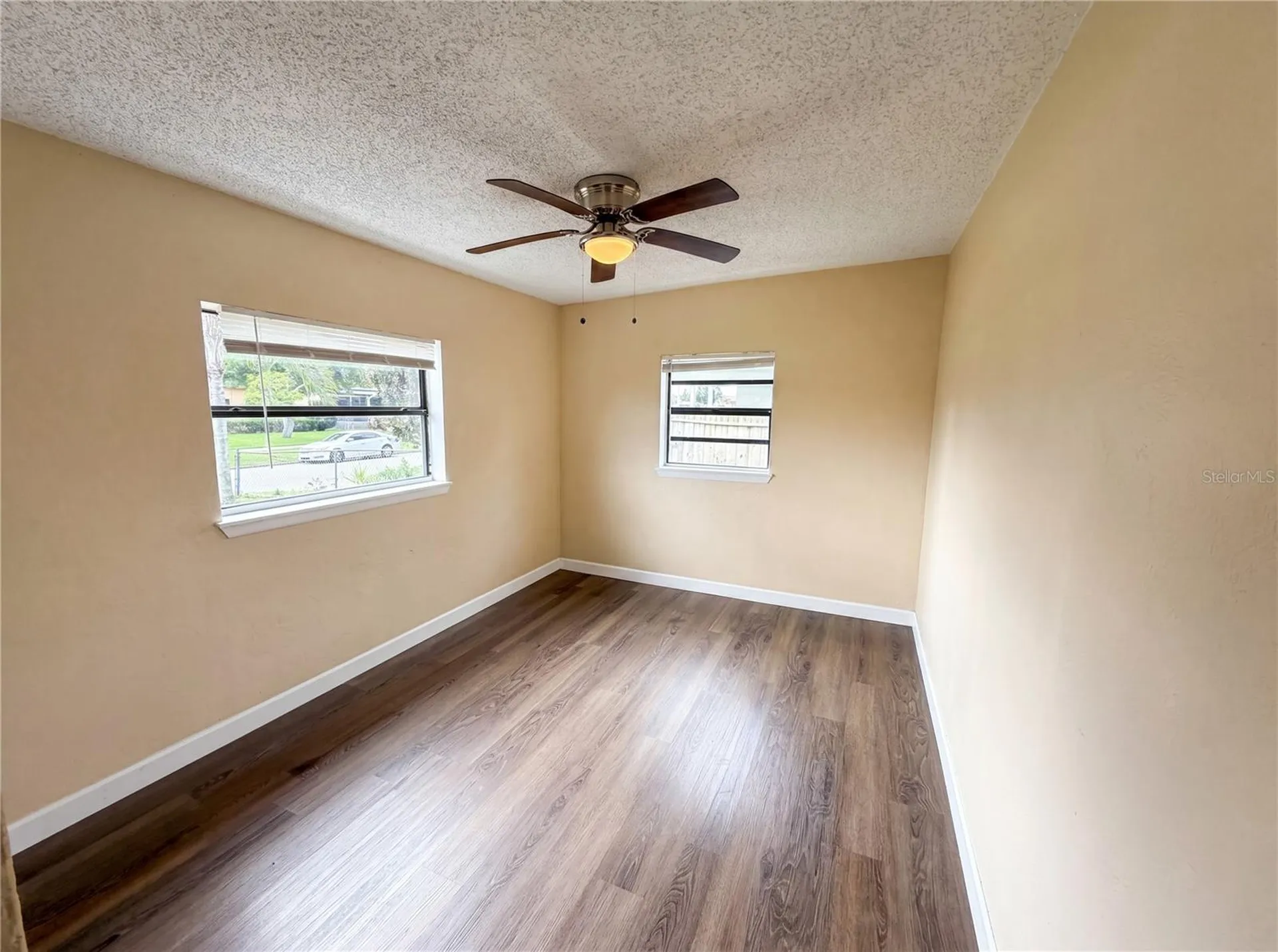 702 S Solandra Drive Orlando FL 32807