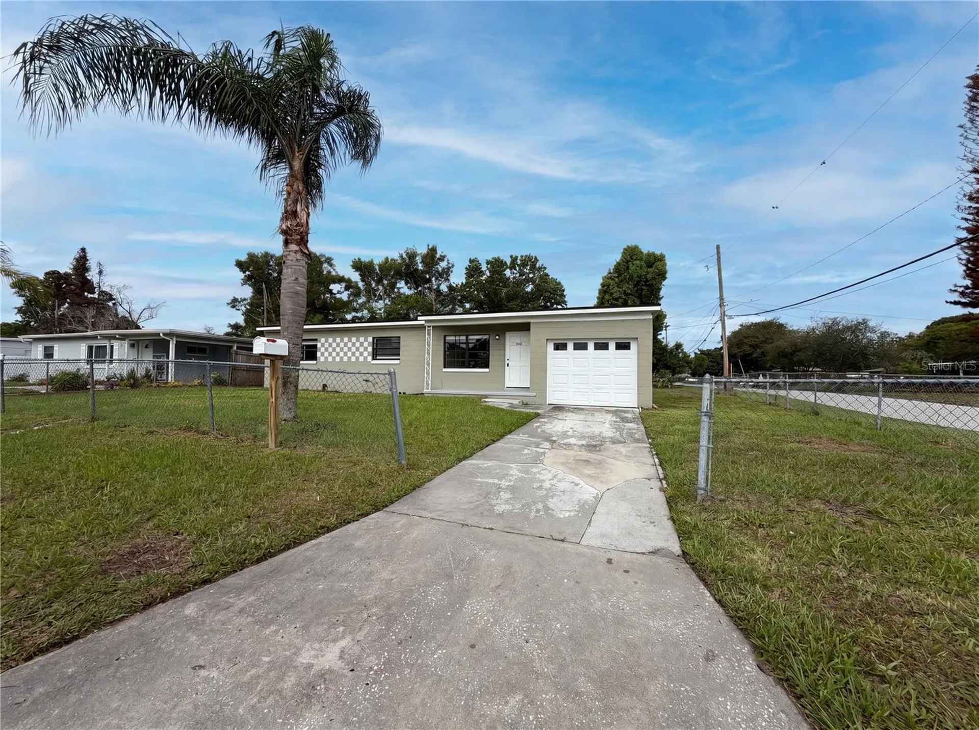 702 S Solandra Drive Orlando FL 32807