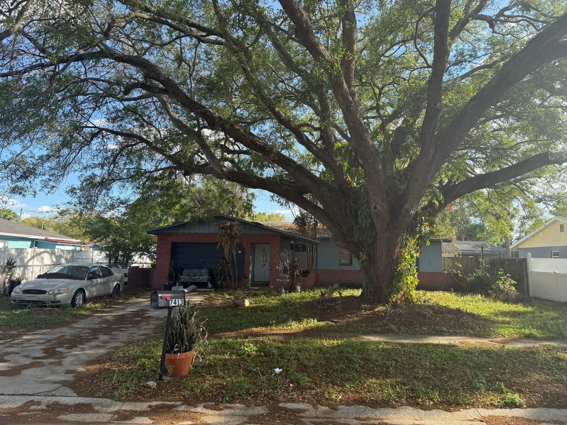 7413 Aripeka Drive Tampa FL 33619