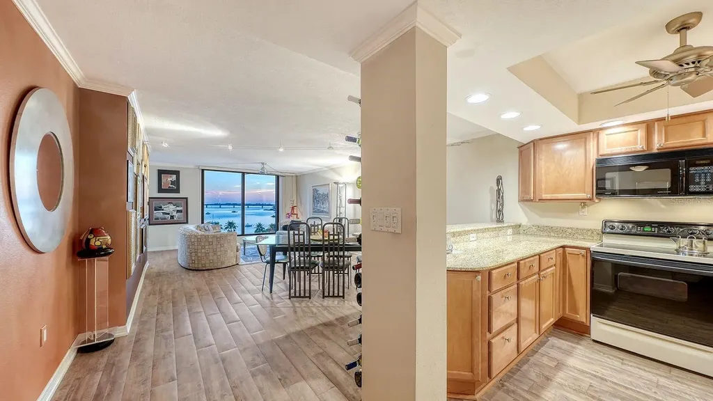 707 S Gulfstream Avenue Sarasota FL 34236