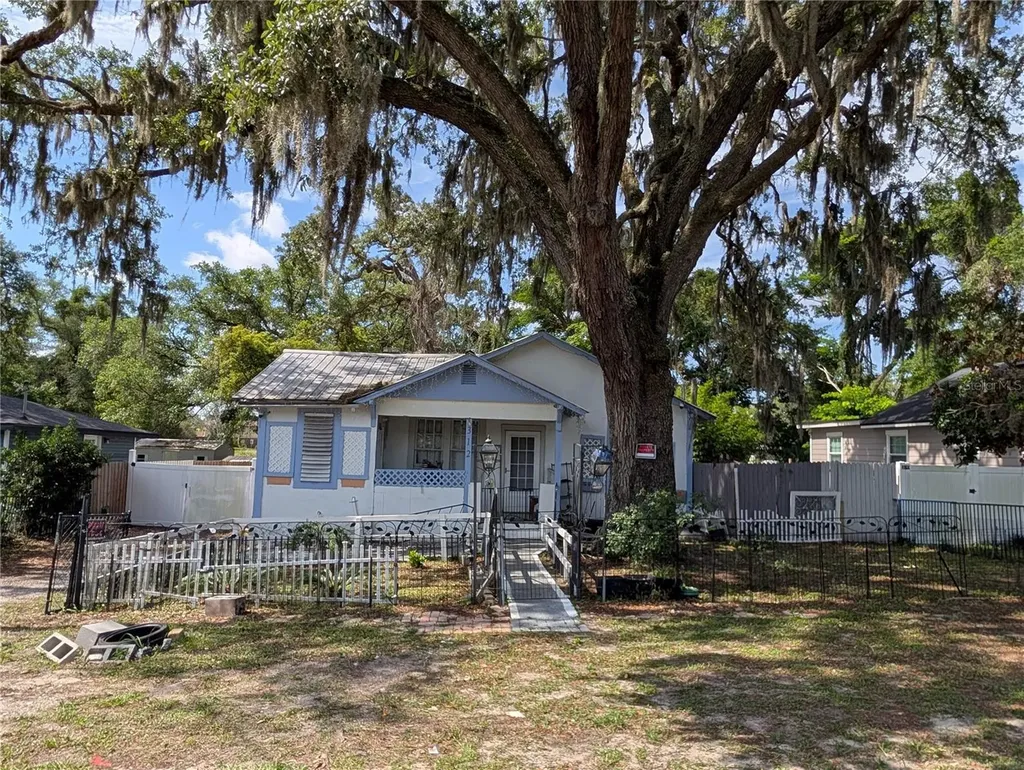 312 E 7th Street Apopka FL 32703