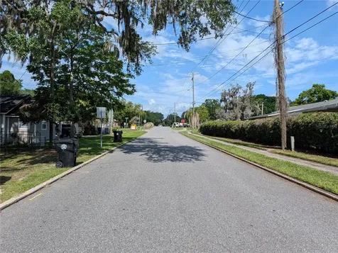 312 E 7th Street Apopka FL 32703
