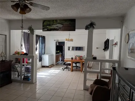 312 E 7th Street Apopka FL 32703