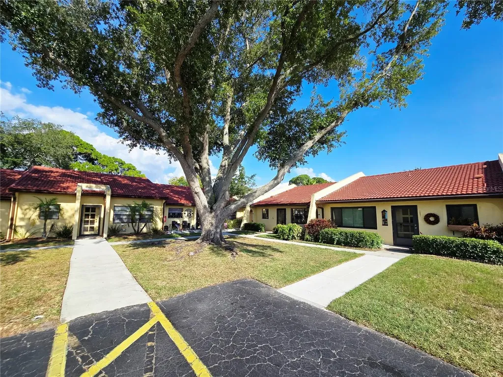 1225 56th Street W Bradenton FL 34209