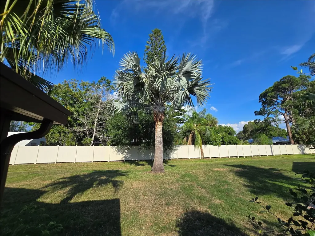 1225 56th Street W Bradenton FL 34209