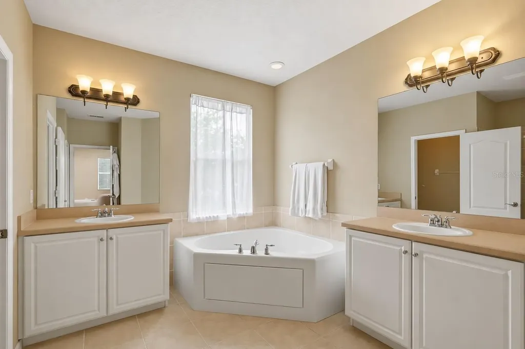 20008 Bluff Oak Boulevard Tampa FL 33647