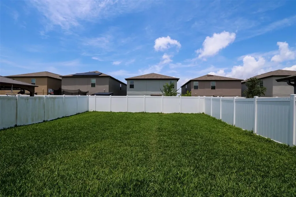 3715 Daisy Bloom Place Tampa FL 33619