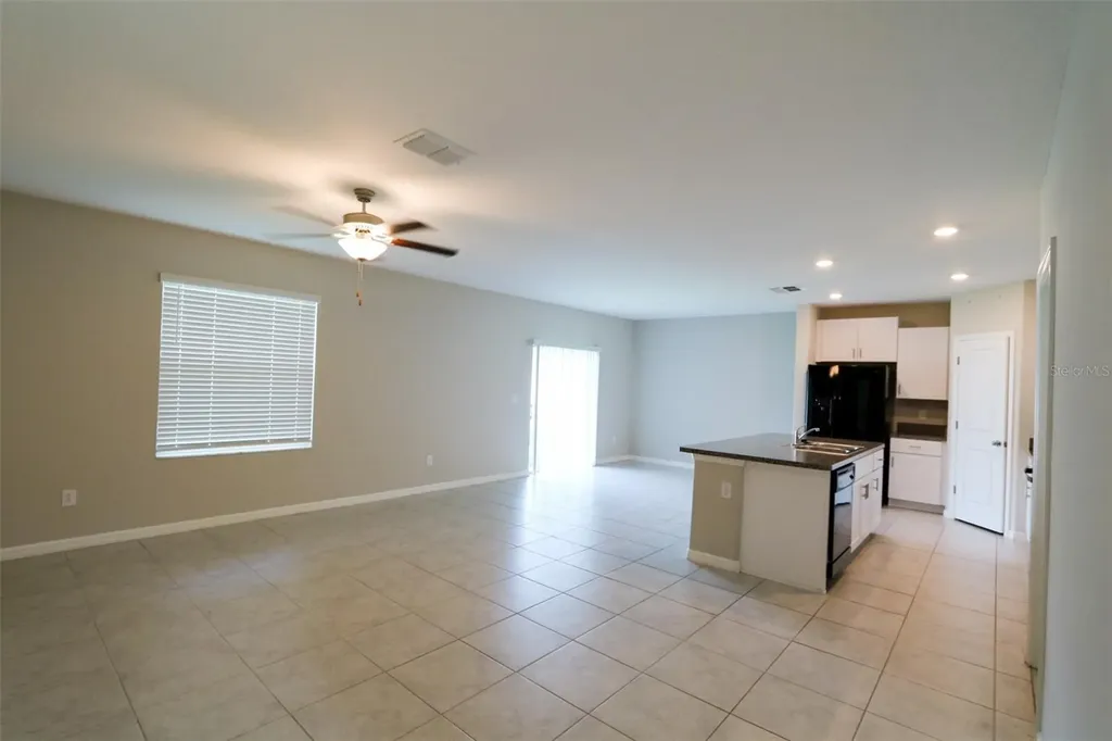 3715 Daisy Bloom Place Tampa FL 33619