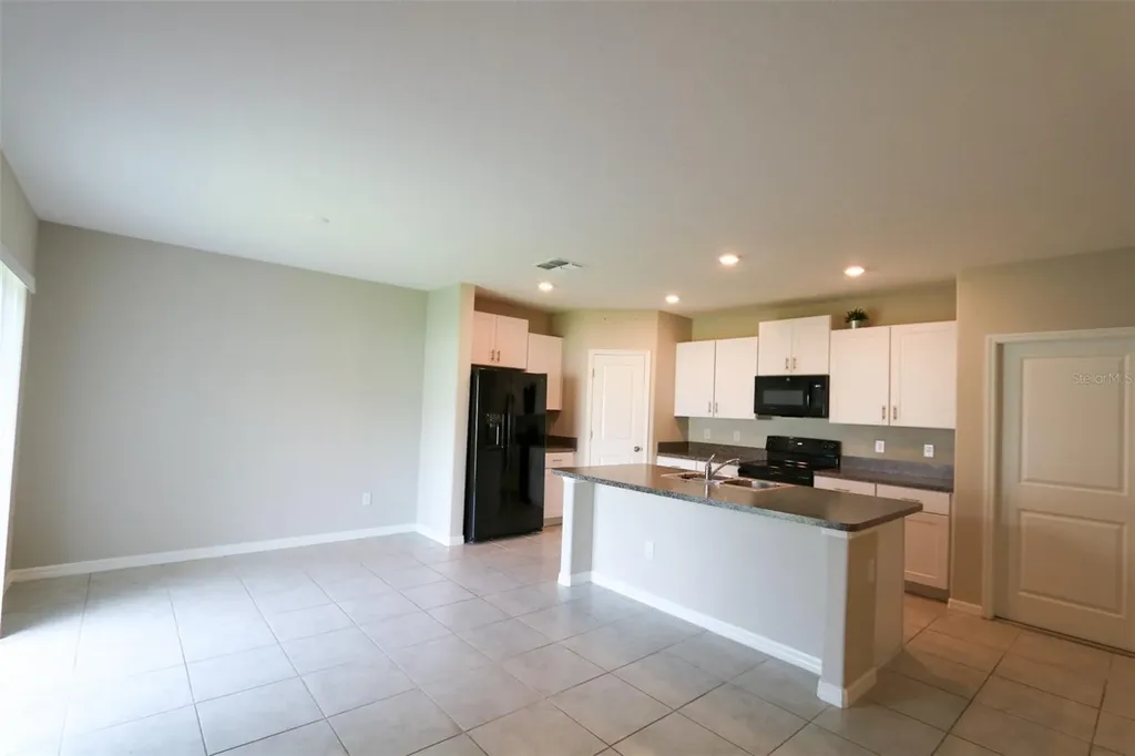 3715 Daisy Bloom Place Tampa FL 33619