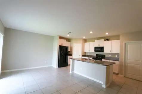 3715 Daisy Bloom Place Tampa FL 33619