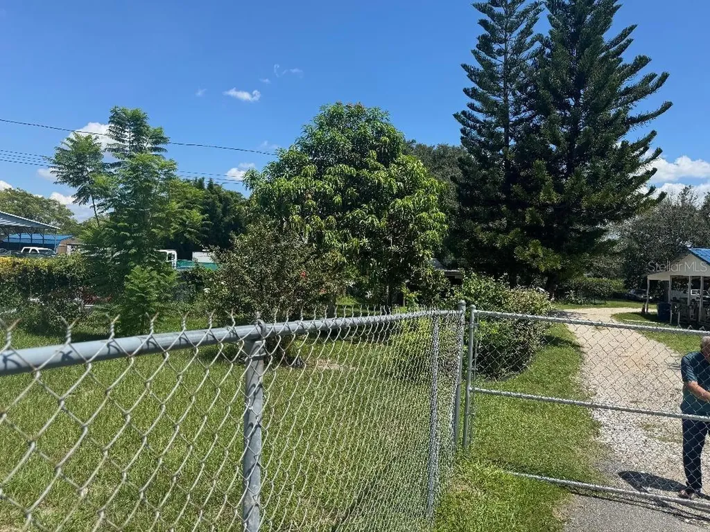 812 Us Highway 17 92 S Davenport FL 33837