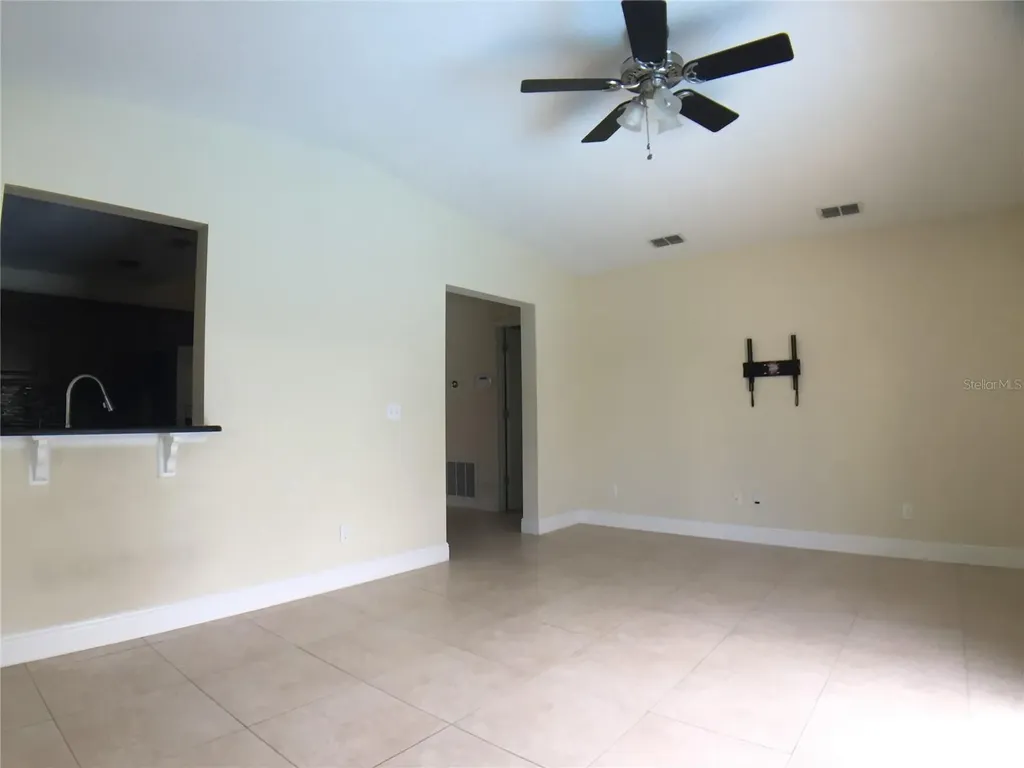 1927 E Lake Drive Casselberry FL 32707