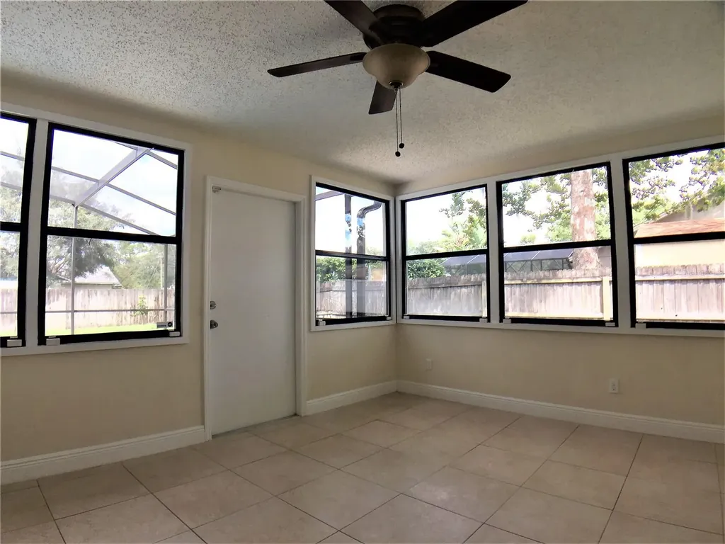 1927 E Lake Drive Casselberry FL 32707