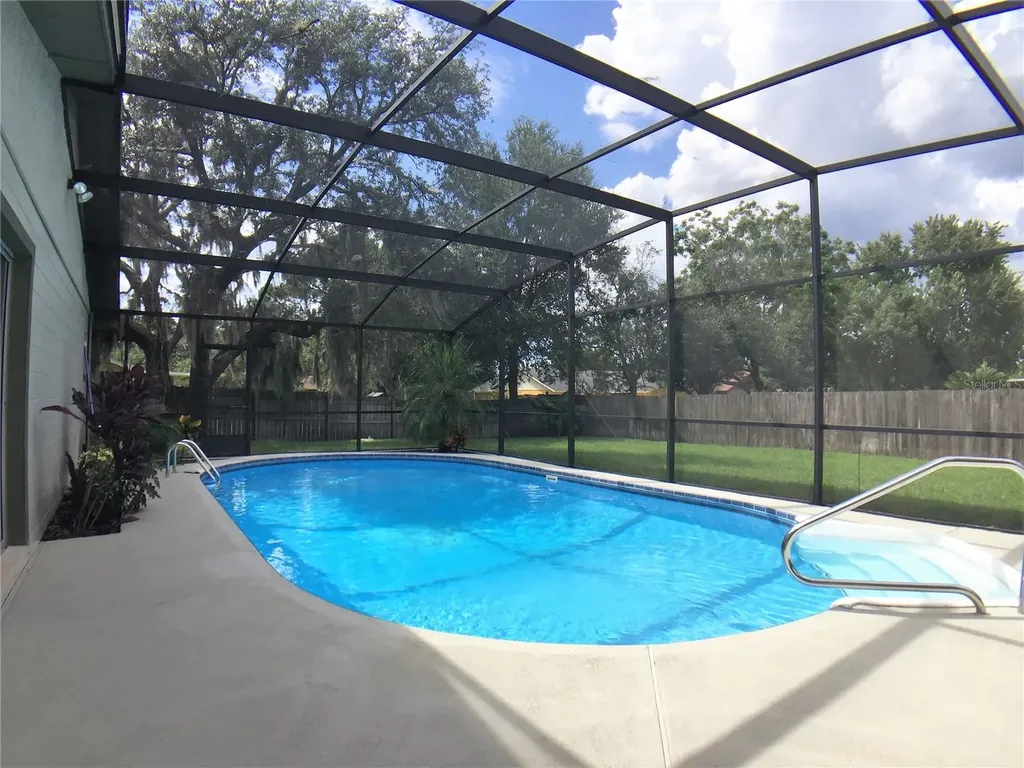 1927 E Lake Drive Casselberry FL 32707