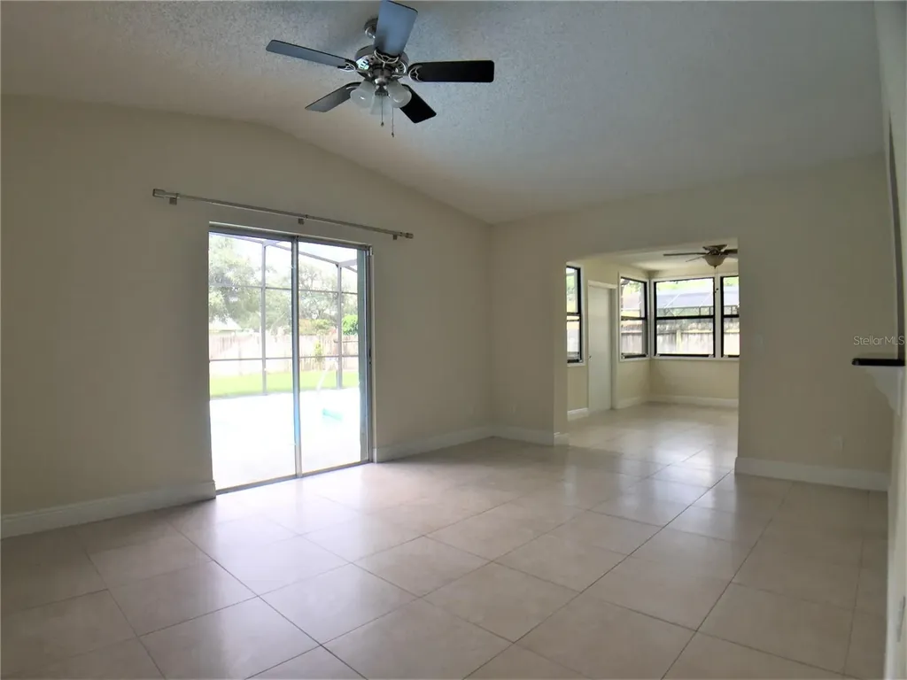 1927 E Lake Drive Casselberry FL 32707
