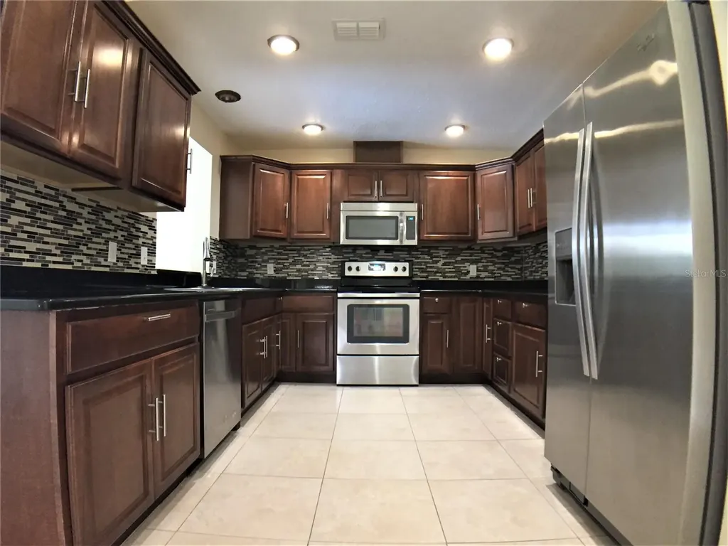 1927 E Lake Drive Casselberry FL 32707