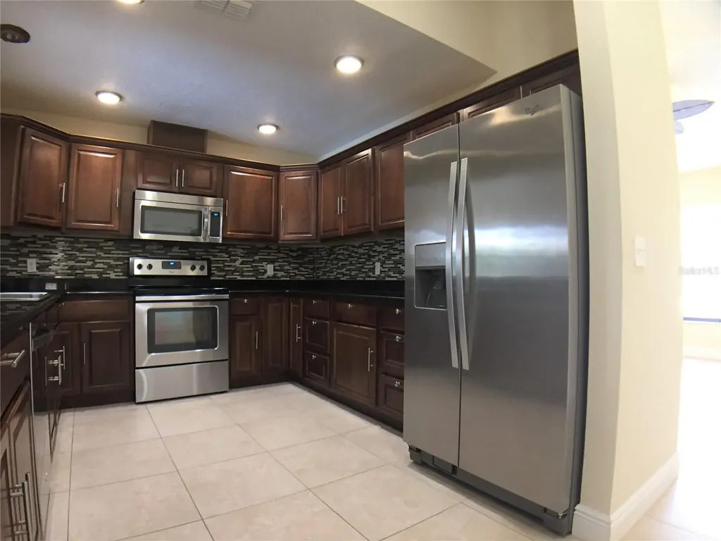1927 E Lake Drive Casselberry FL 32707
