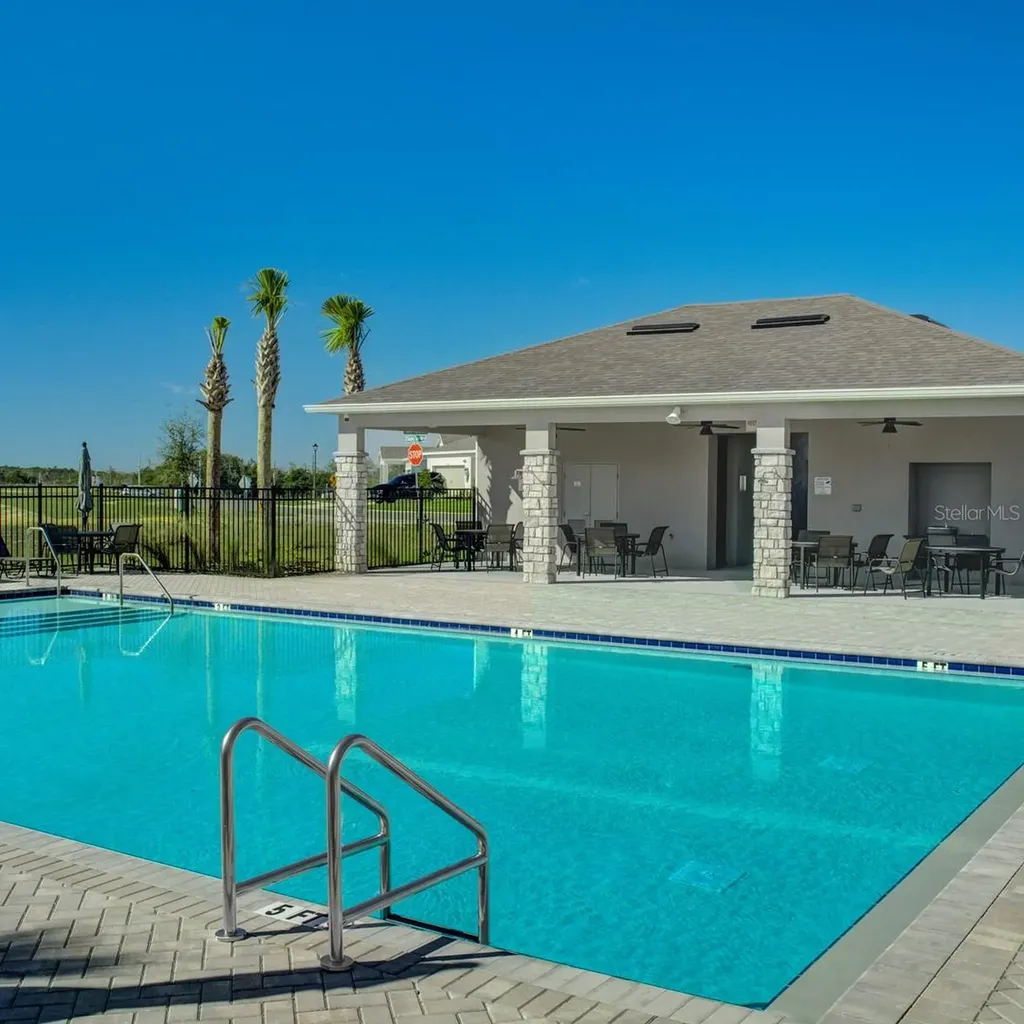 9237 Harris Hawk Drive Leesburg FL 34788