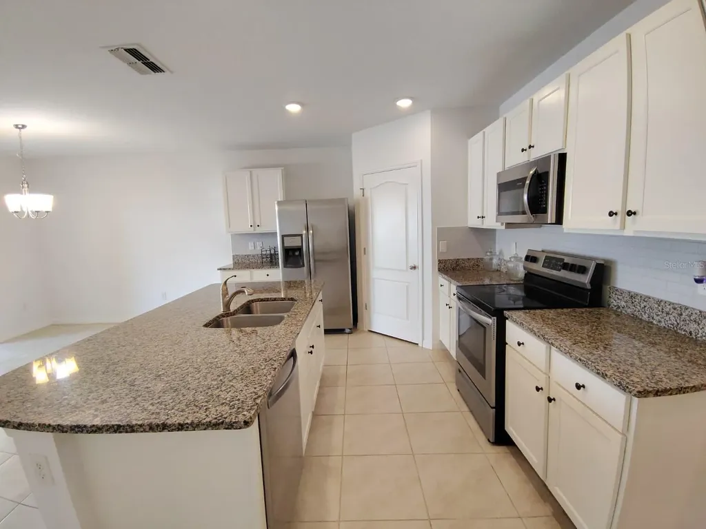 2487 White Lilly Drive Kissimmee FL 34747