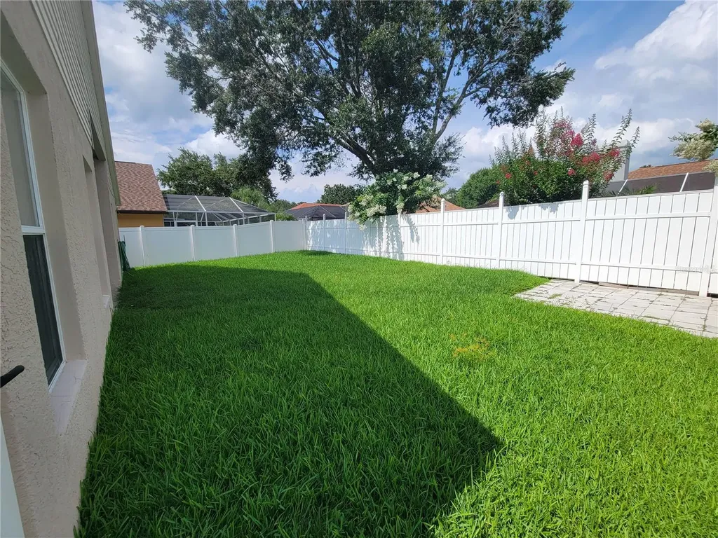 1125 Lumsden Pointe Boulevard Valrico FL 33594