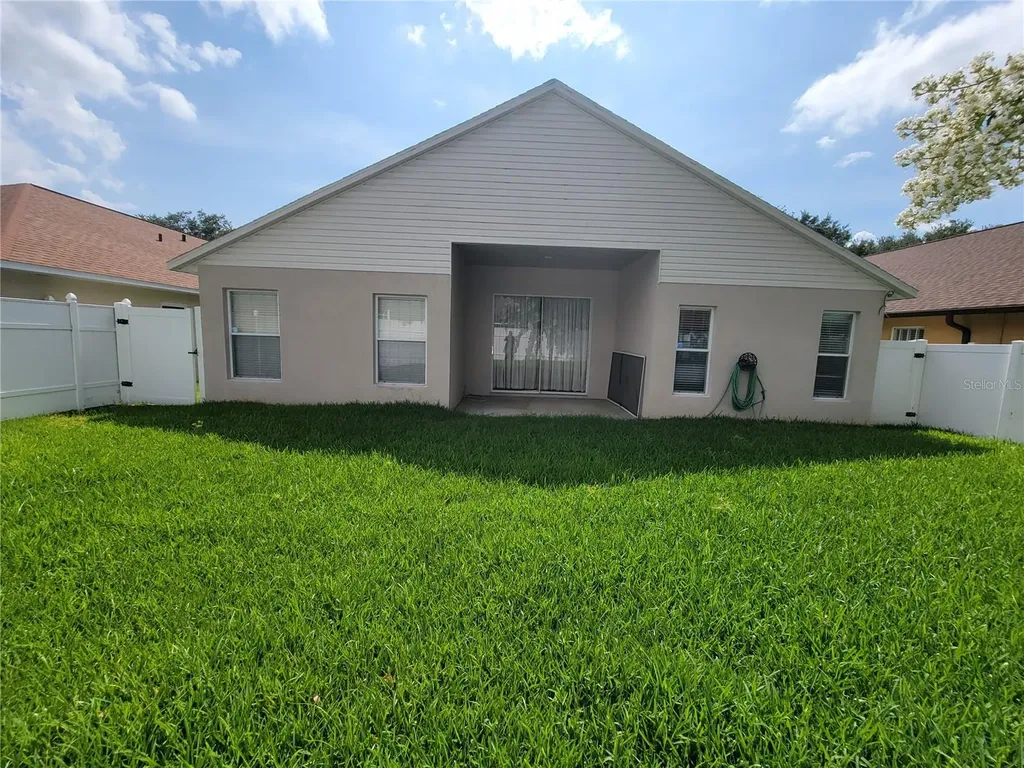 1125 Lumsden Pointe Boulevard Valrico FL 33594