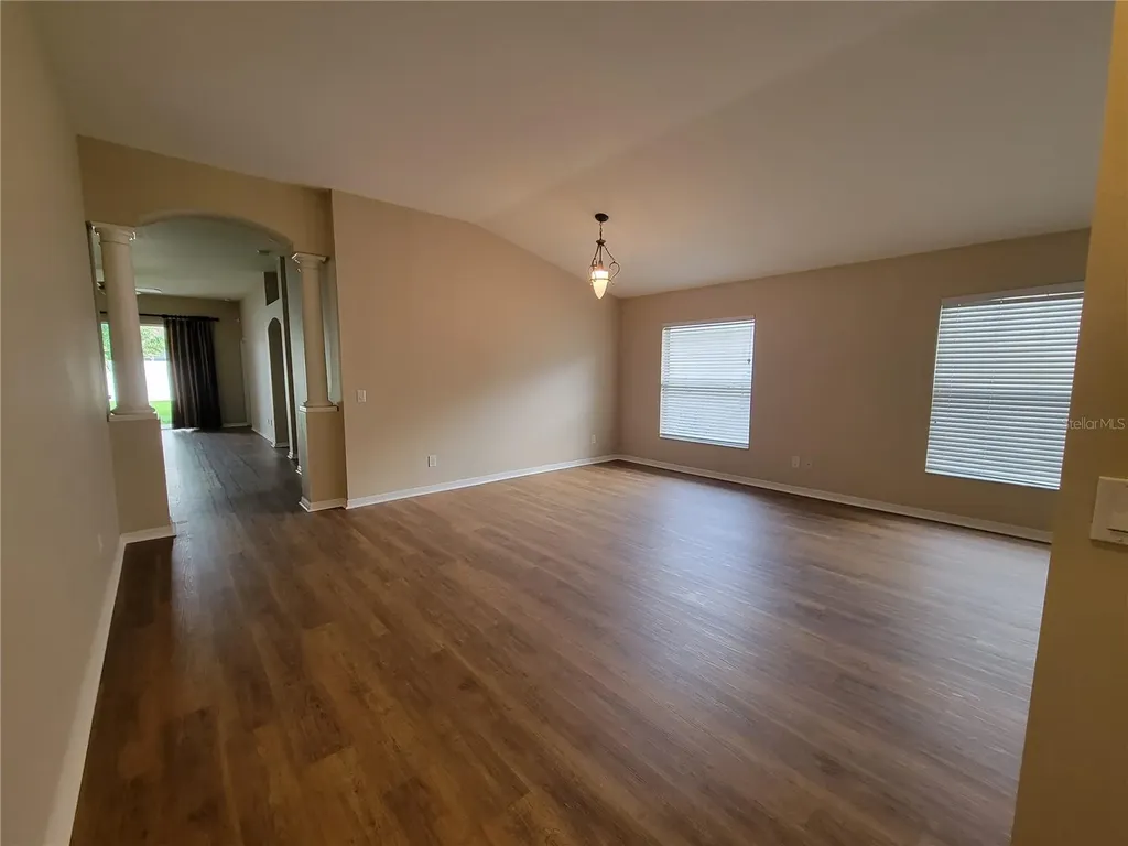 1125 Lumsden Pointe Boulevard Valrico FL 33594