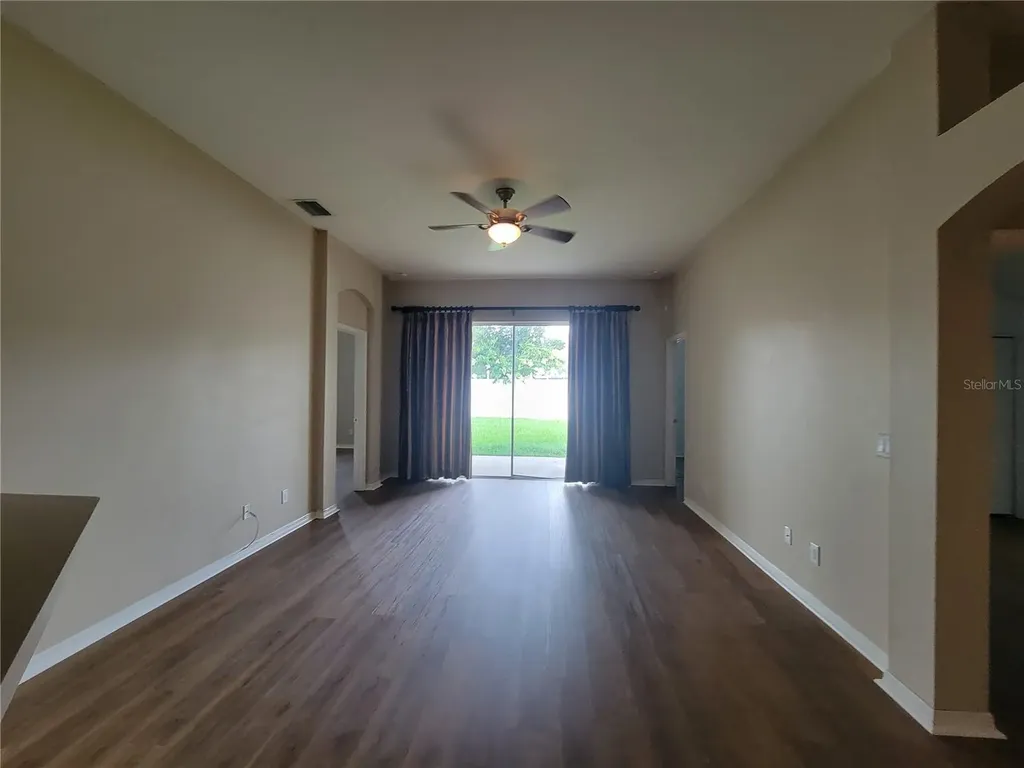 1125 Lumsden Pointe Boulevard Valrico FL 33594