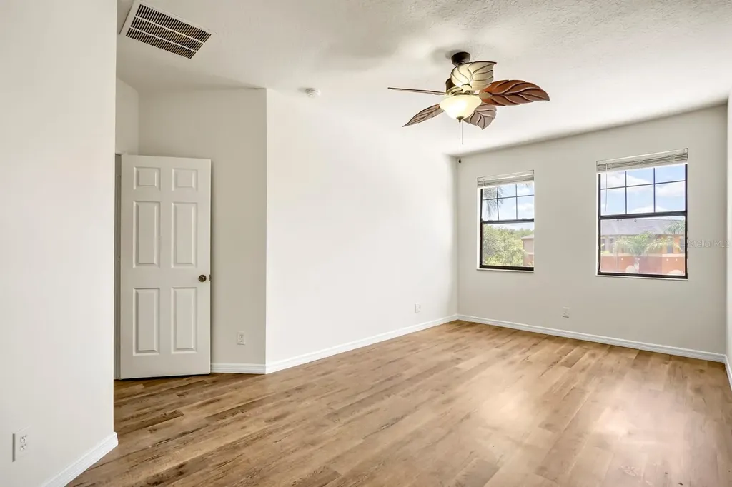 1048 Tullamore Drive Wesley Chapel FL 33543