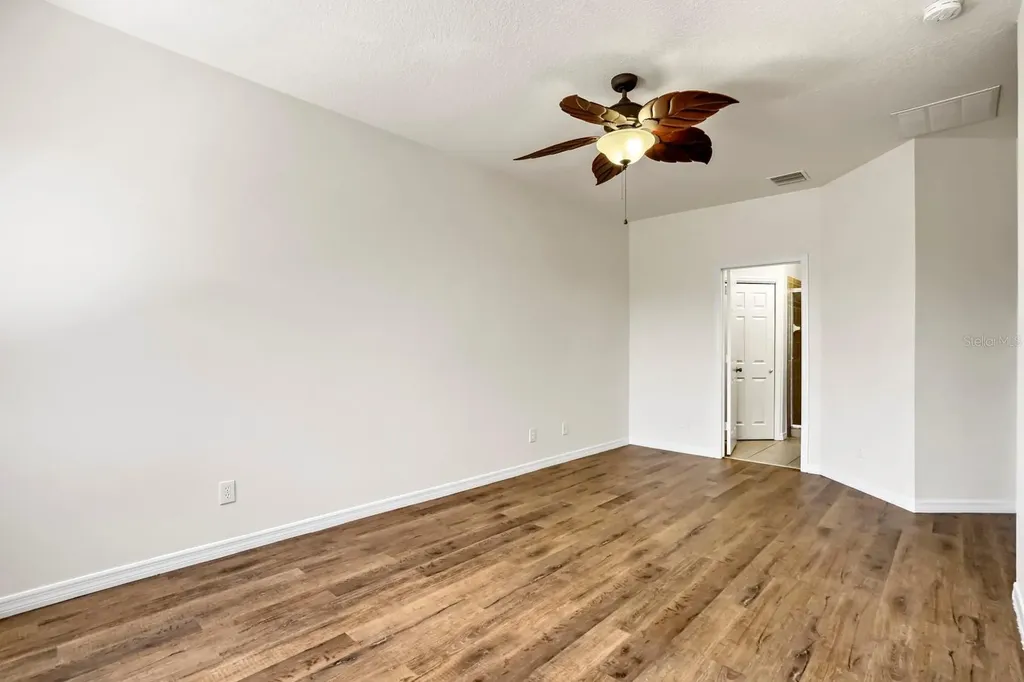 1048 Tullamore Drive Wesley Chapel FL 33543