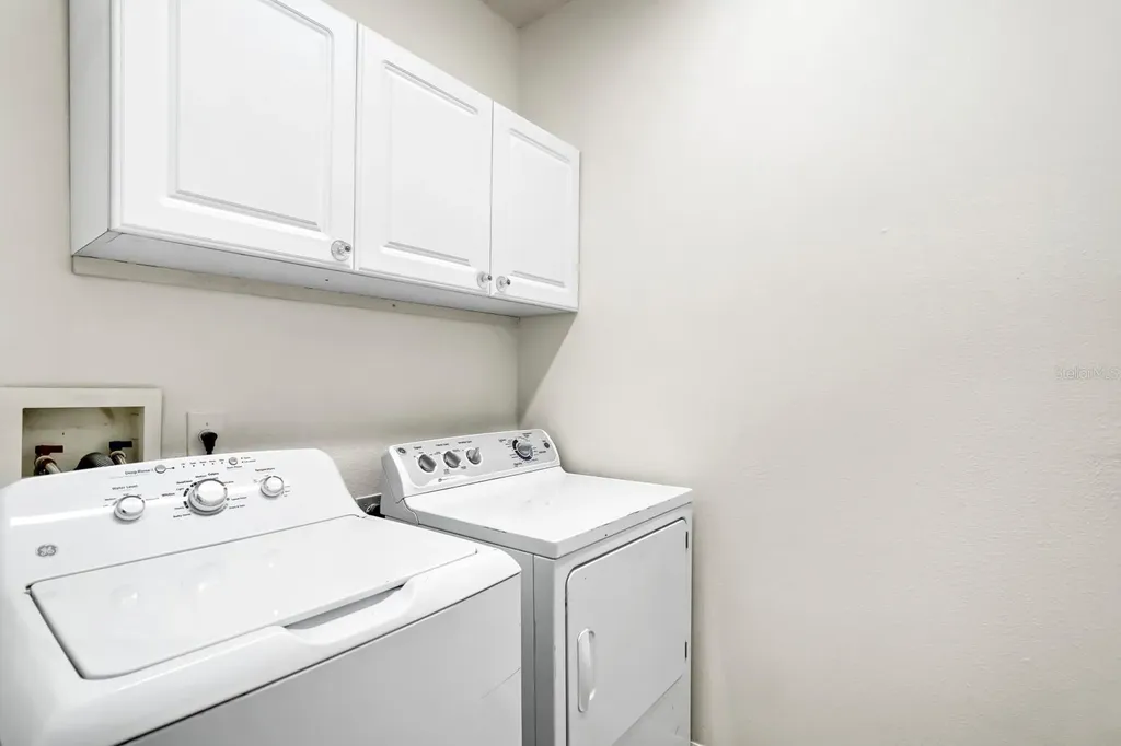 1048 Tullamore Drive Wesley Chapel FL 33543