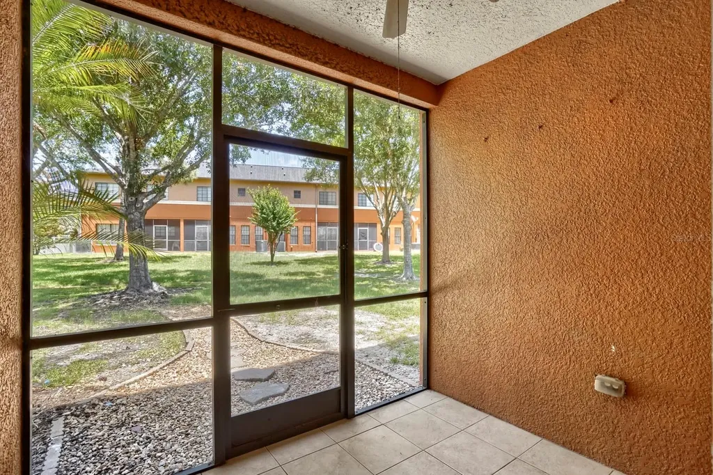 1048 Tullamore Drive Wesley Chapel FL 33543