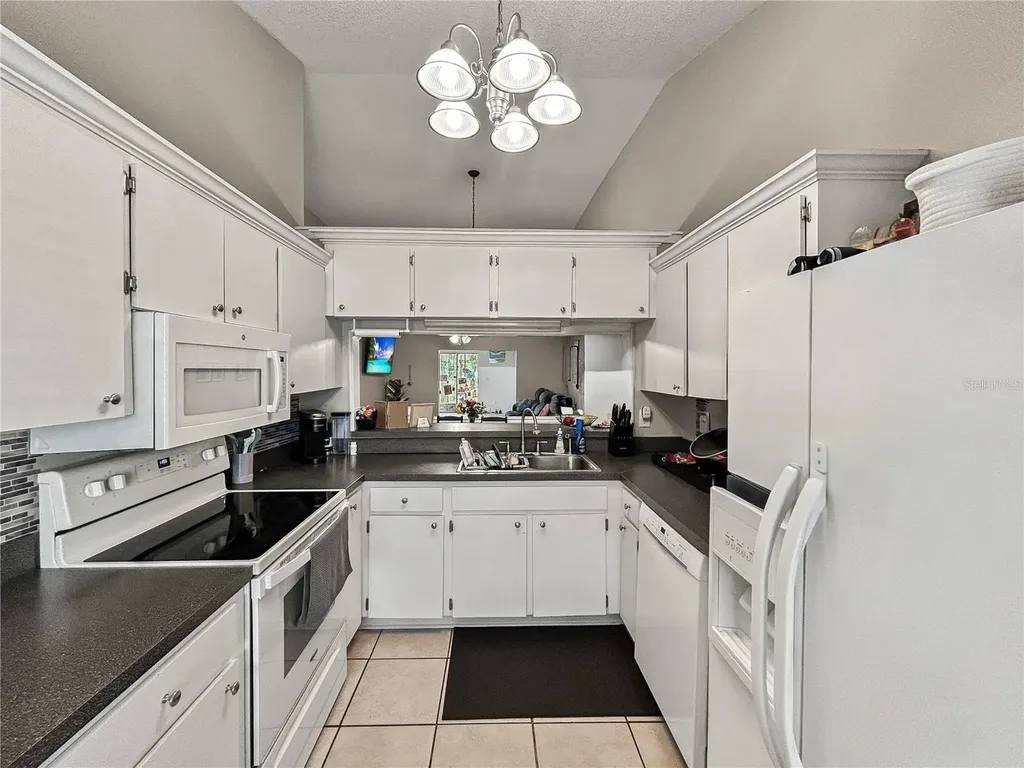 3426 SW Laurel Dale Drive Tampa FL 33618