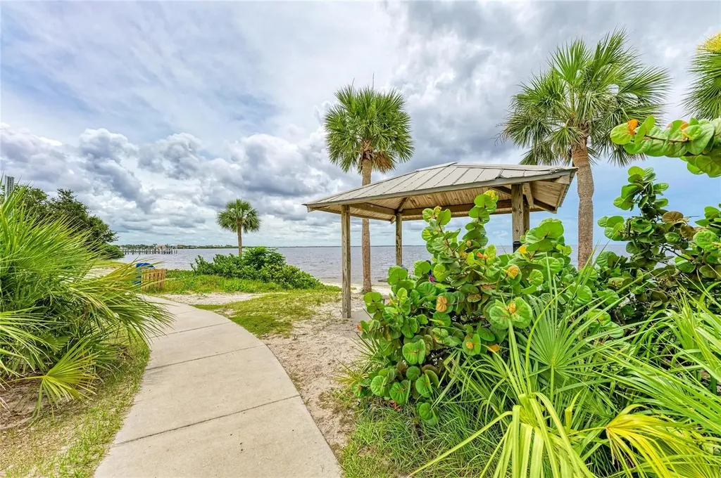 15100 Lyneburg Avenue Port Charlotte FL 33981