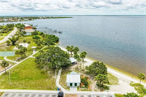 15100 Lyneburg Avenue Port Charlotte FL 33981