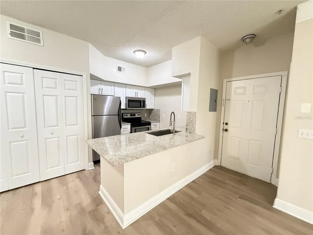 13015 Plantation Park Circle Orlando FL 32821