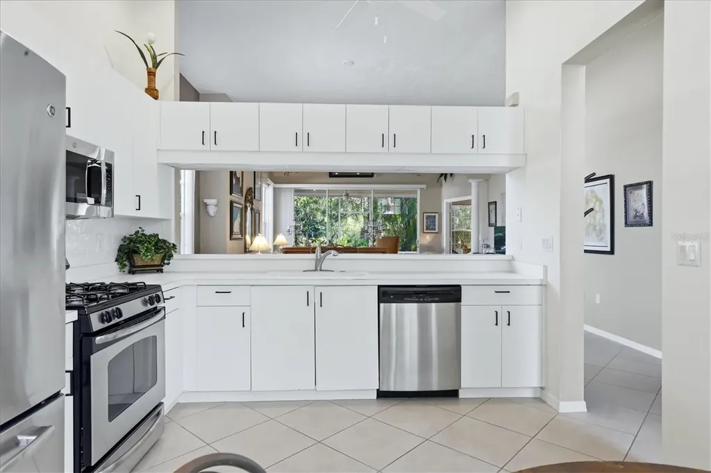 7630 Whitebridge Glen Bradenton FL 34201