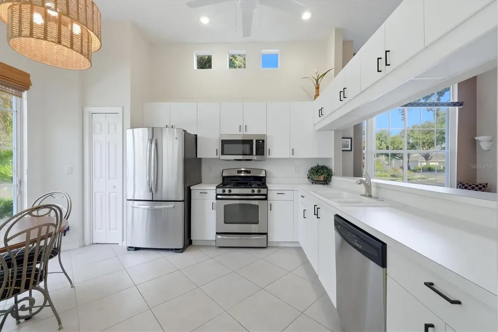 7630 Whitebridge Glen Bradenton FL 34201