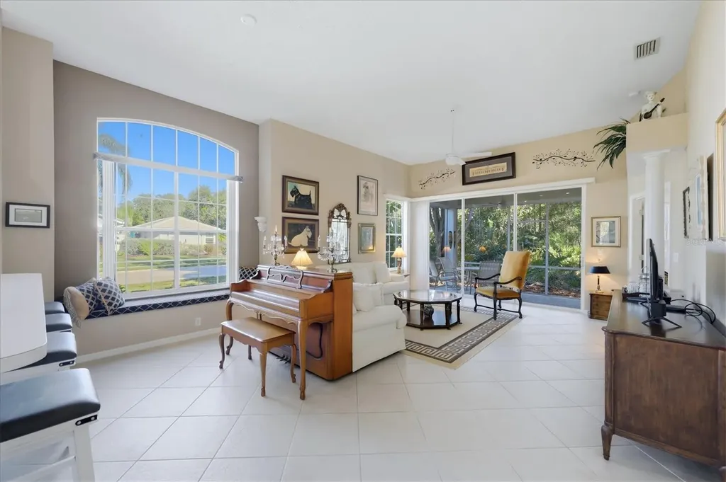 7630 Whitebridge Glen Bradenton FL 34201