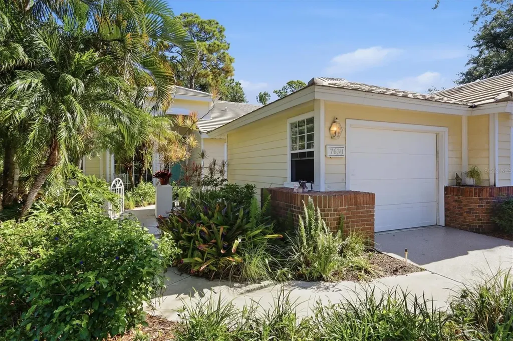7630 Whitebridge Glen University Park FL 34201