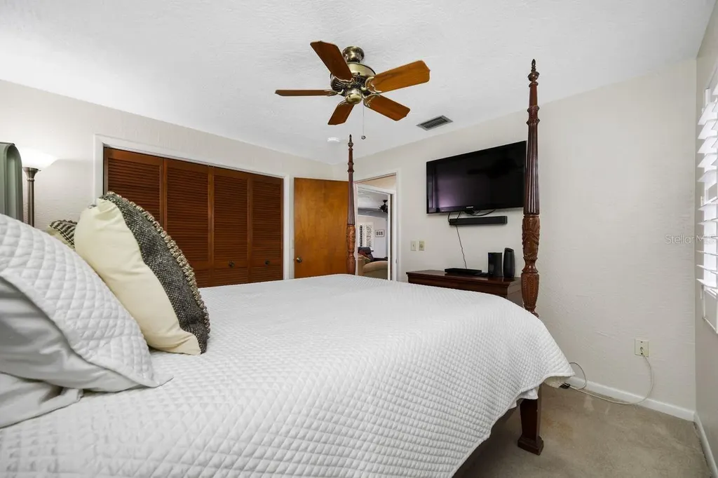 2827 Pheasant Run Clearwater FL 33759