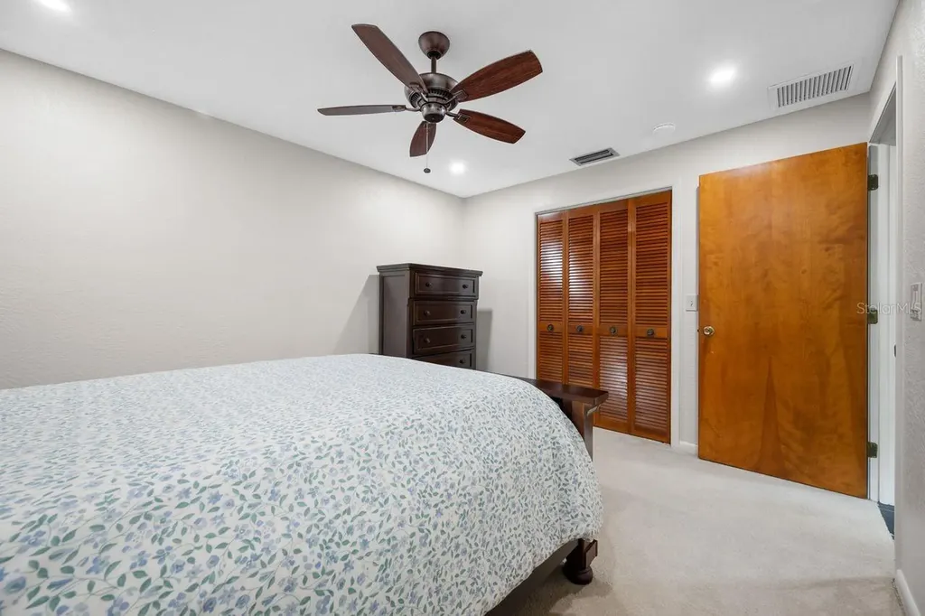 2827 Pheasant Run Clearwater FL 33759