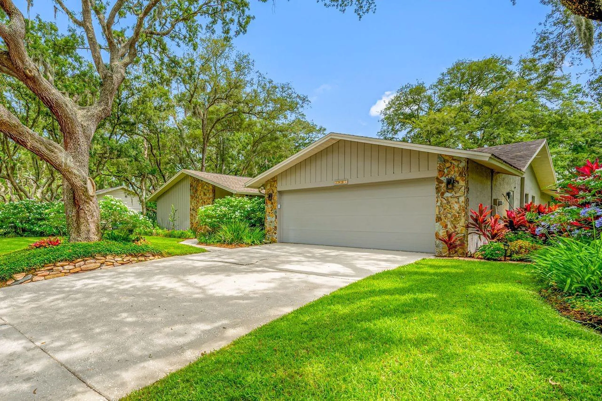 2827 Pheasant Run Clearwater FL 33759