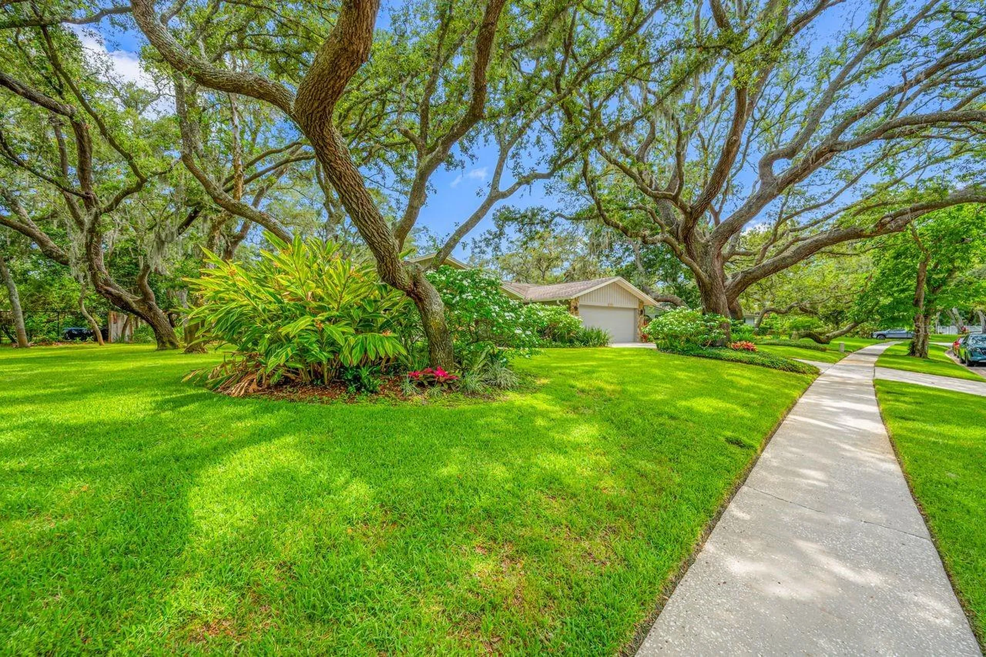 2827 Pheasant Run Clearwater FL 33759