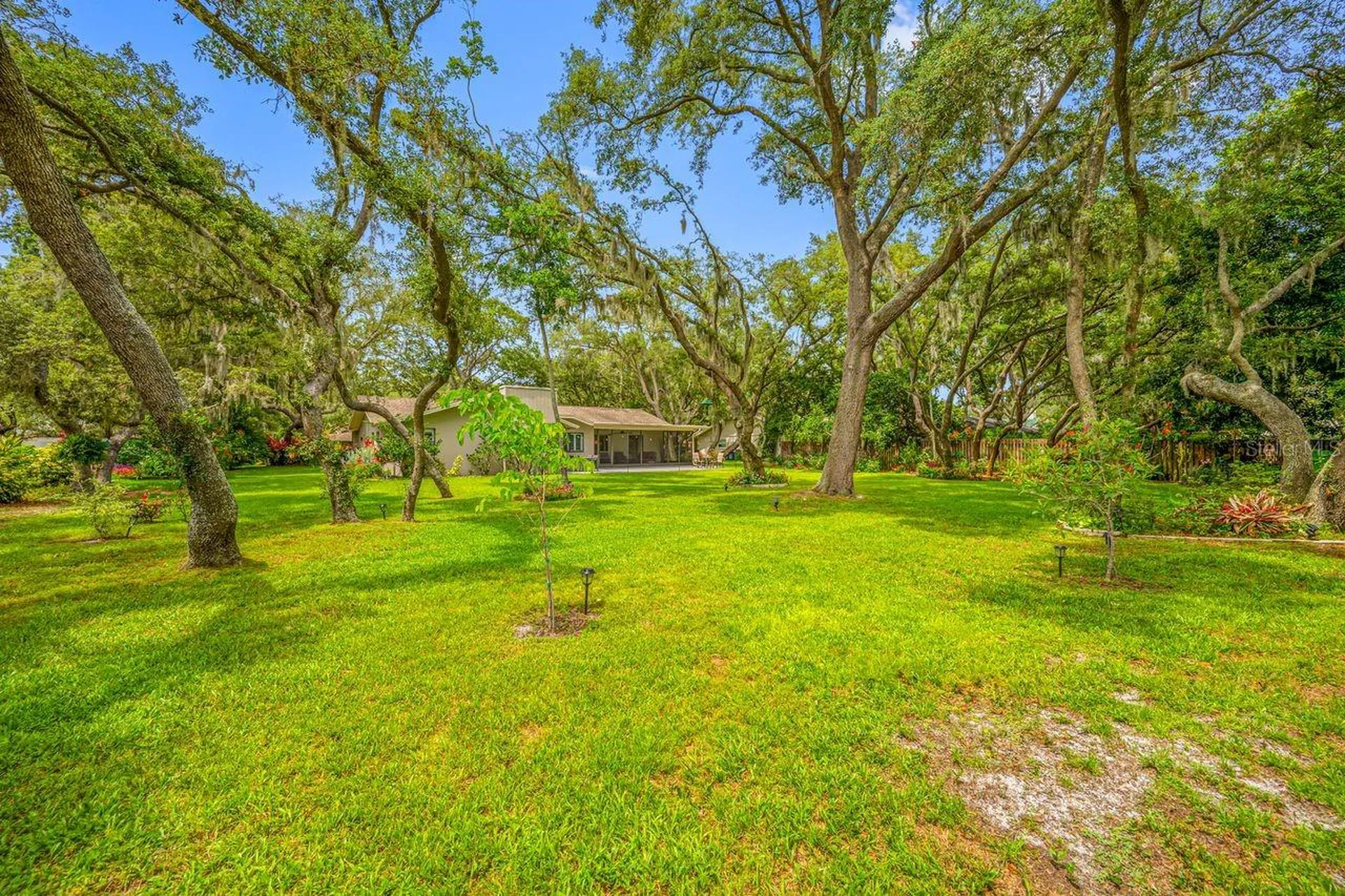 2827 Pheasant Run Clearwater FL 33759