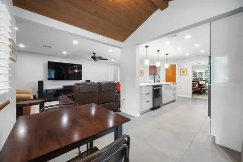 2827 Pheasant Run Clearwater FL 33759